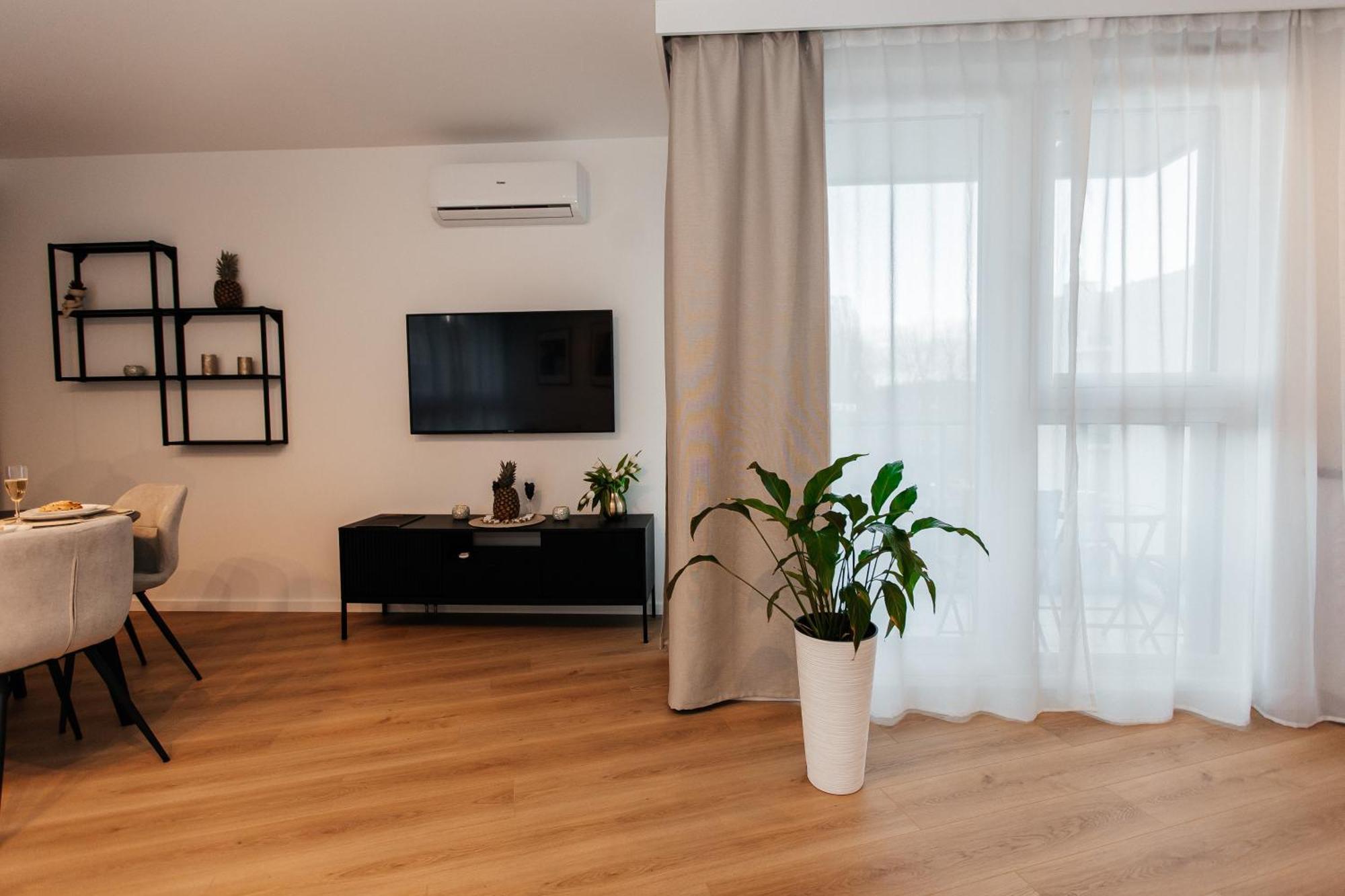 Maya'S Flats & Resorts 53 - Walowa 40, Гданск Екстериор снимка